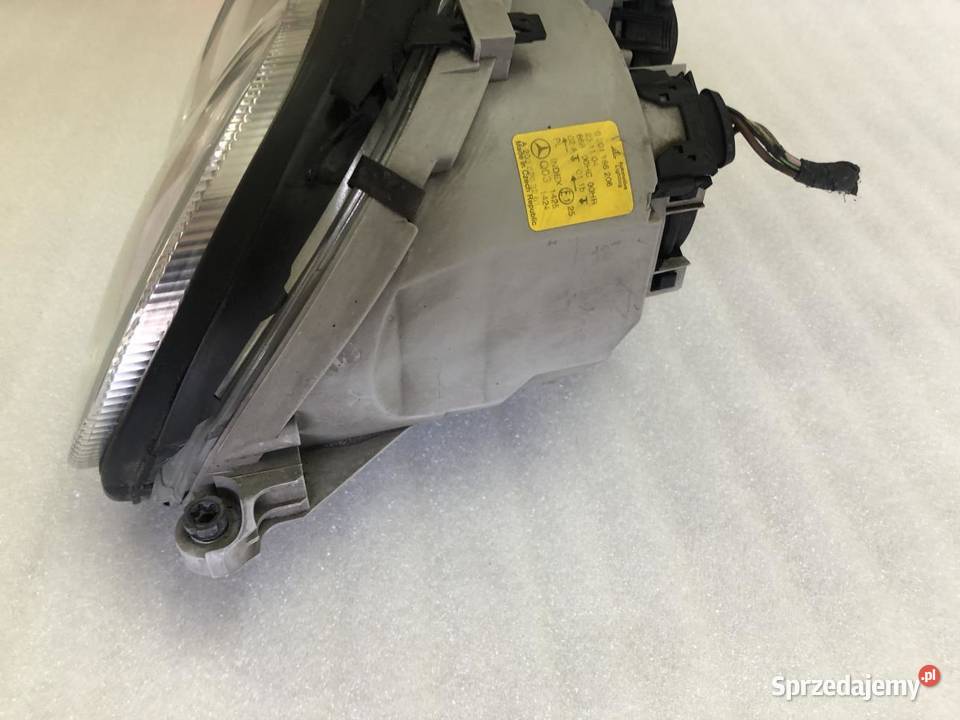 LAMPA PRAWY PRZÓD A2038203261 MERCEDES W203 LIFT osobowe