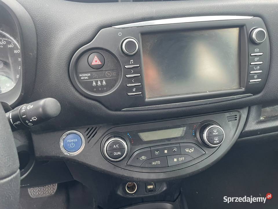 TOYOTA Yaris 15 100 Hybride Dynamic EV511 Wrocław