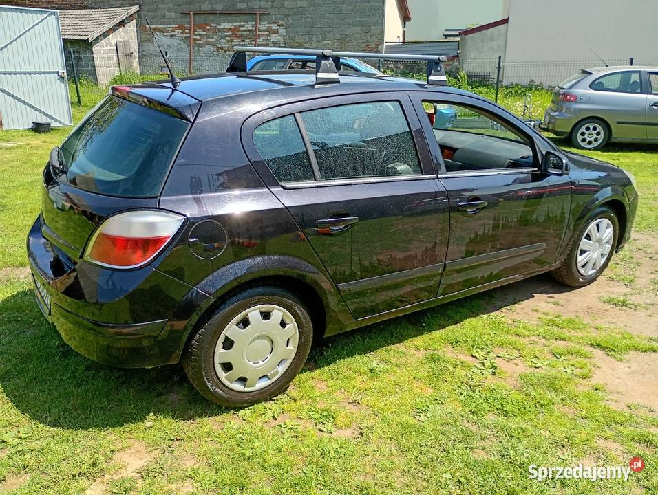 Opel Astra III 17 Turbodiesel 2005 Pół skóry Rok produkcji 2005 Poręba sprzedam