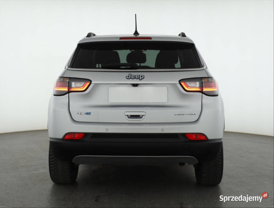 Jeep Compass 4xe skórzana tapicerka