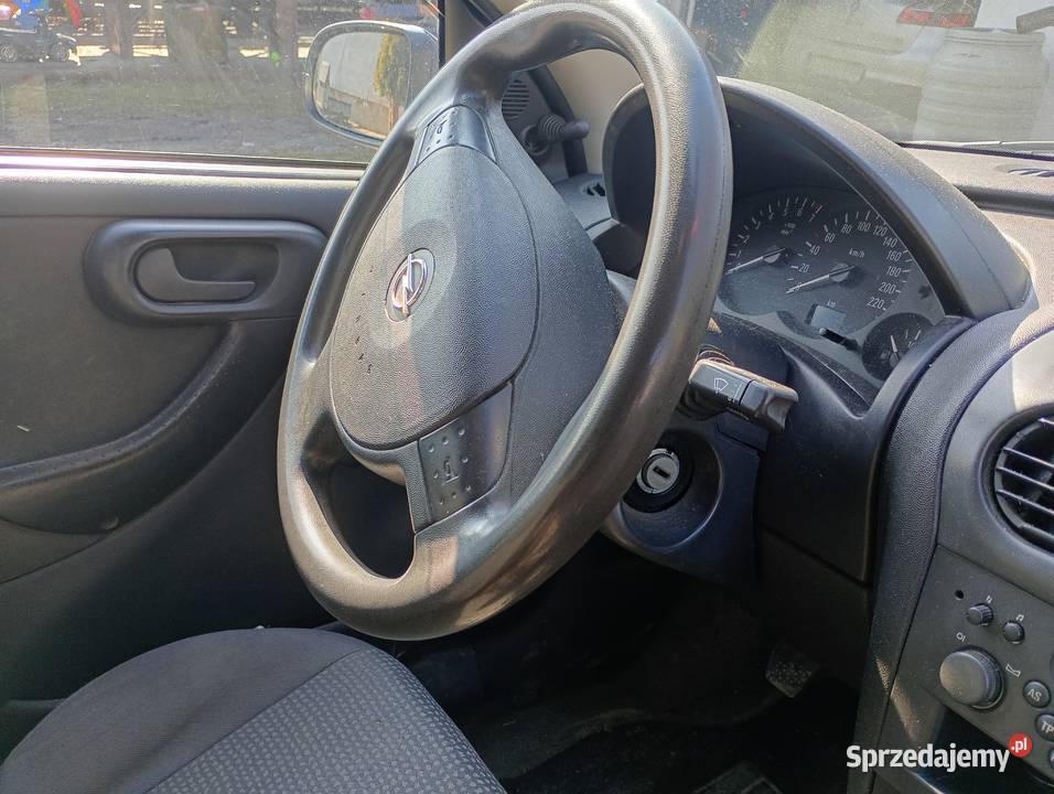 Opel Corsa Rok produkcji 2002 Charsznica