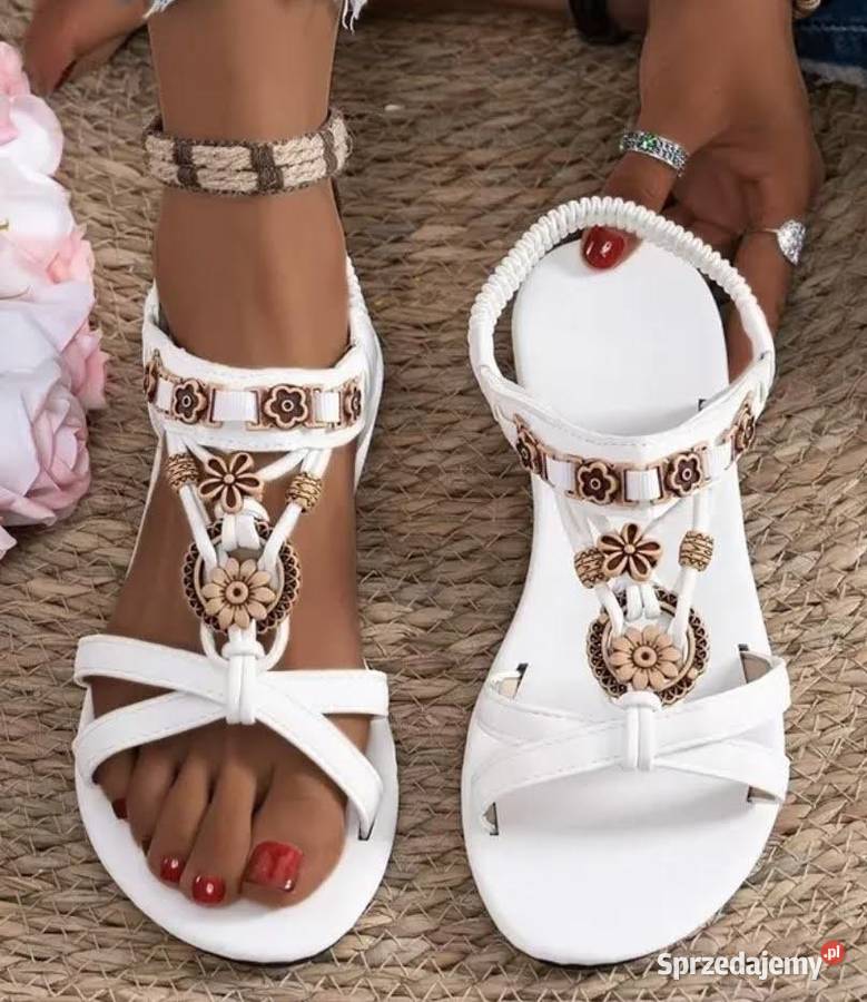 Białe Sandały w stylu Boho warmińsko-mazurskie Rybno