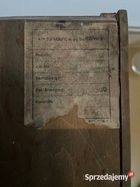 Unikalny zestaw mebli do renowacji z UP Zavody Meble do sypialni Legnica sprzedam
