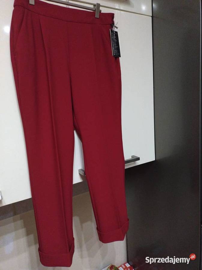 Spodnie na kant w kolorze czerwonym AGGI