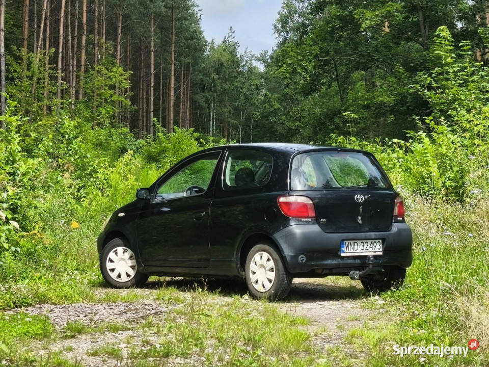 Toyota Yaris 2002r 10 Gaz Wspomaganie czarny Warszawa