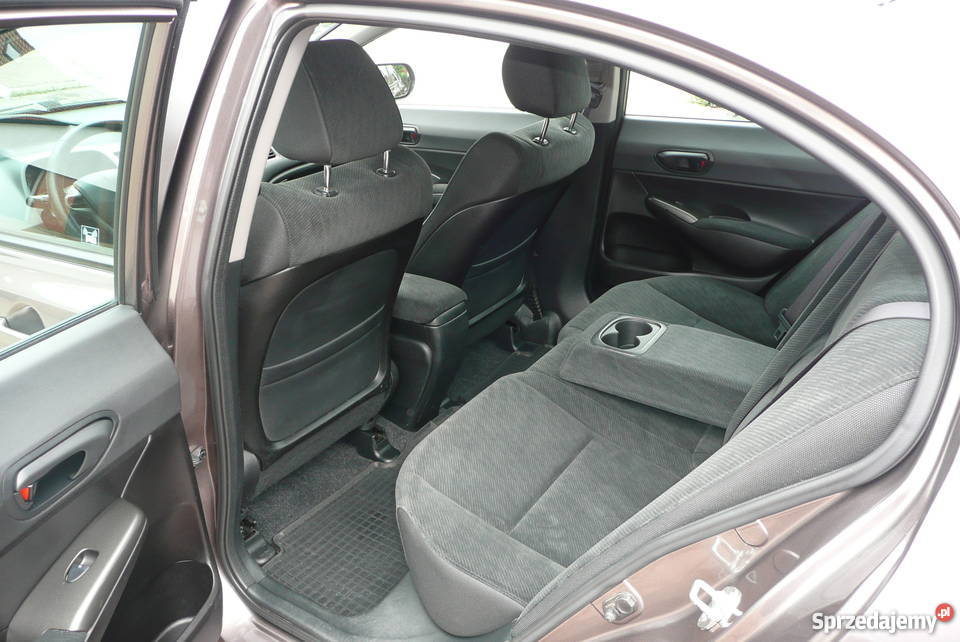 HONDA CIVIC VIII 2011 r 18 140 SEDAN pierwszy właściciel Civic Olsztyn