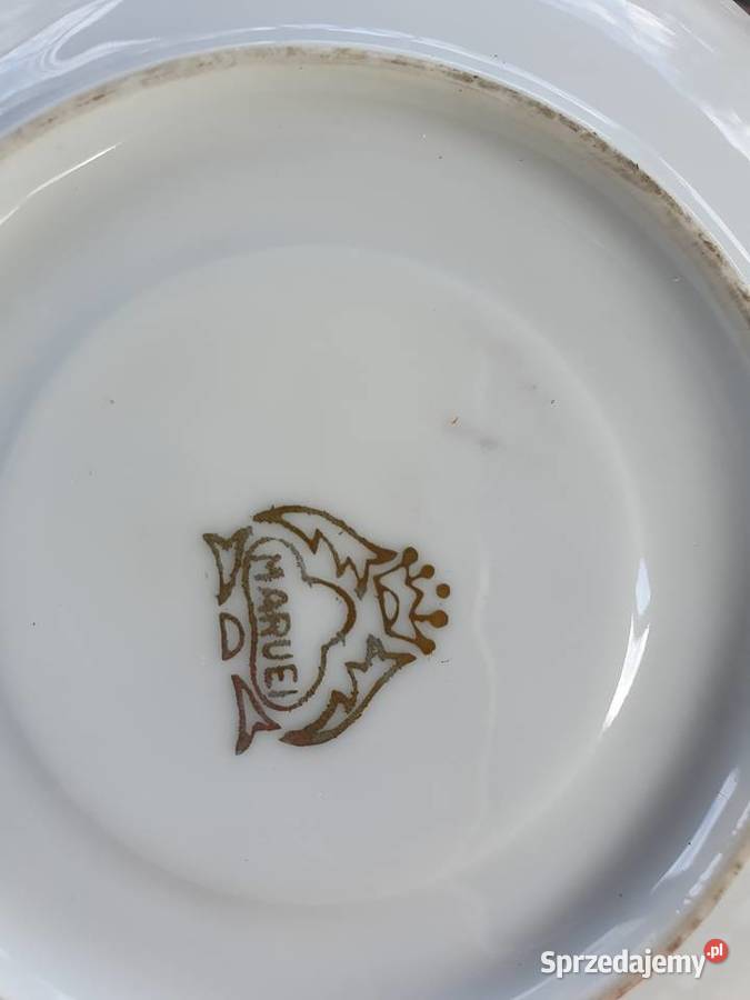 Porcelana filiżanki dzbanek i mlecznik Myszków