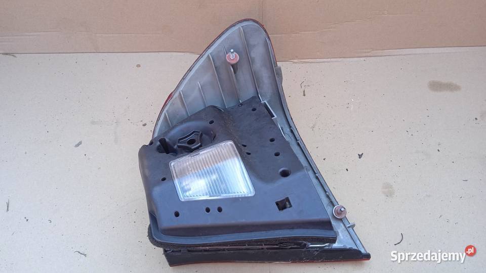 BMW E46 FL SEDAN LAMPA TYŁ LEWA osobowe Zbierkowo