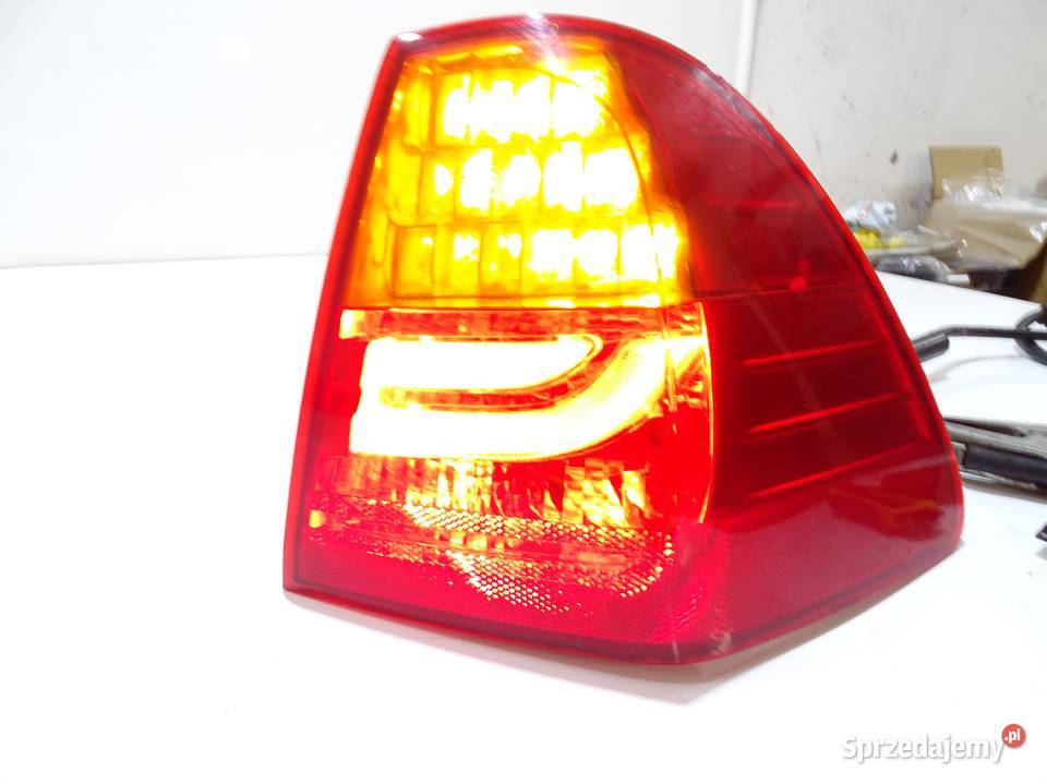 LAMPA PRAWA TYLNA TYŁ BMW E91 LCI OE 7289432 osobowe Strzyżewice