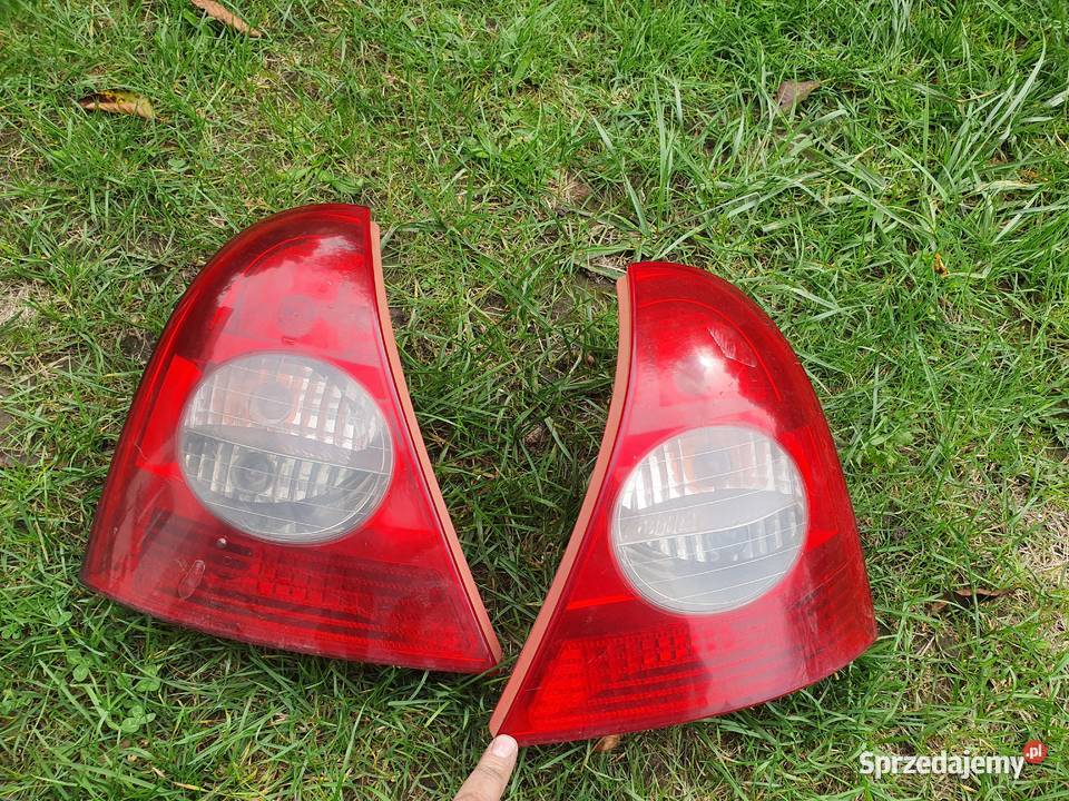 Lampa tylna prawa lewa Renault Clio II lift 01 sprzedam