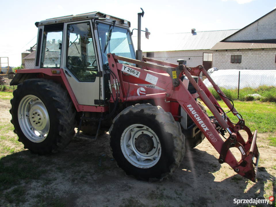 Massey Ferguson 675 z ładowaczem Massey Ferguson