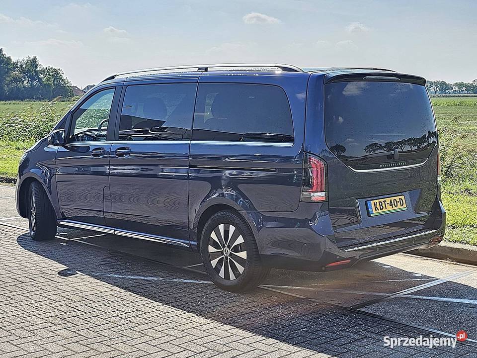 MercedesBenz EQV 300 wltp 364 kms 90kwh do Rok produkcji 2024