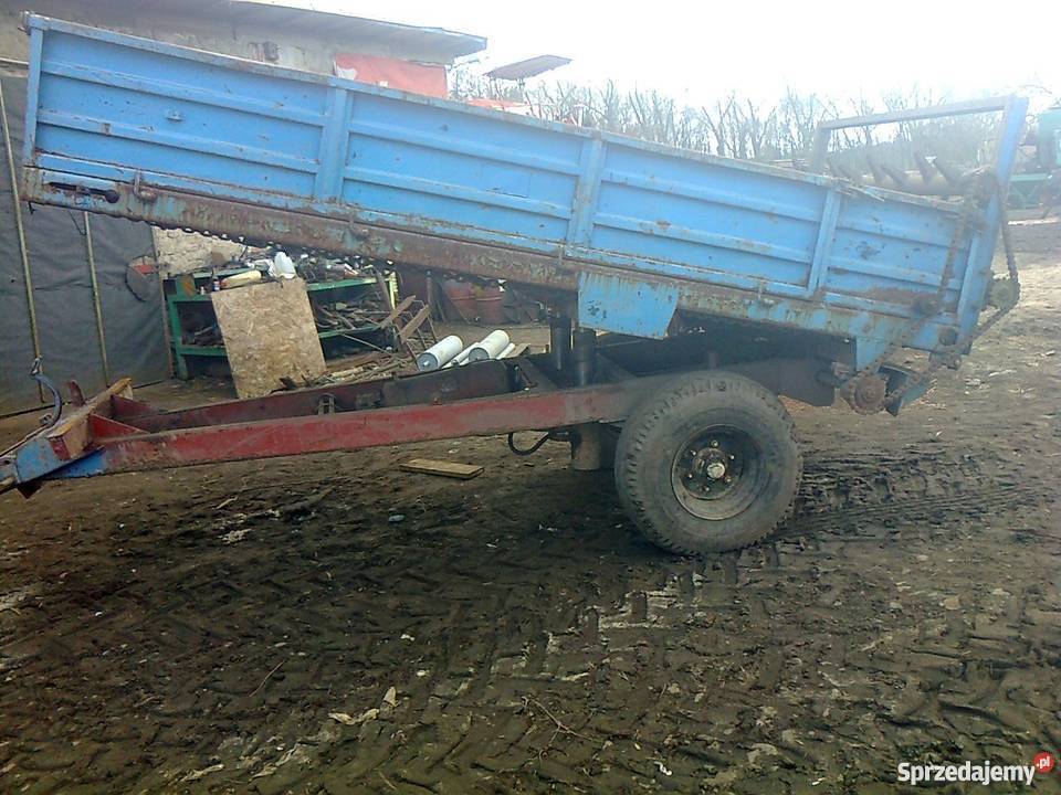 Rozrzutnikprzyczepa Metal-Fach Swochowo