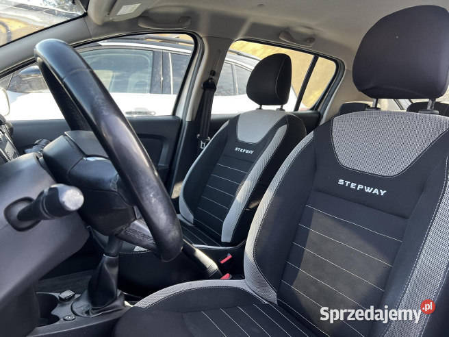 DACIA SANDERO 2019 89800 ccm 90 Warszawa