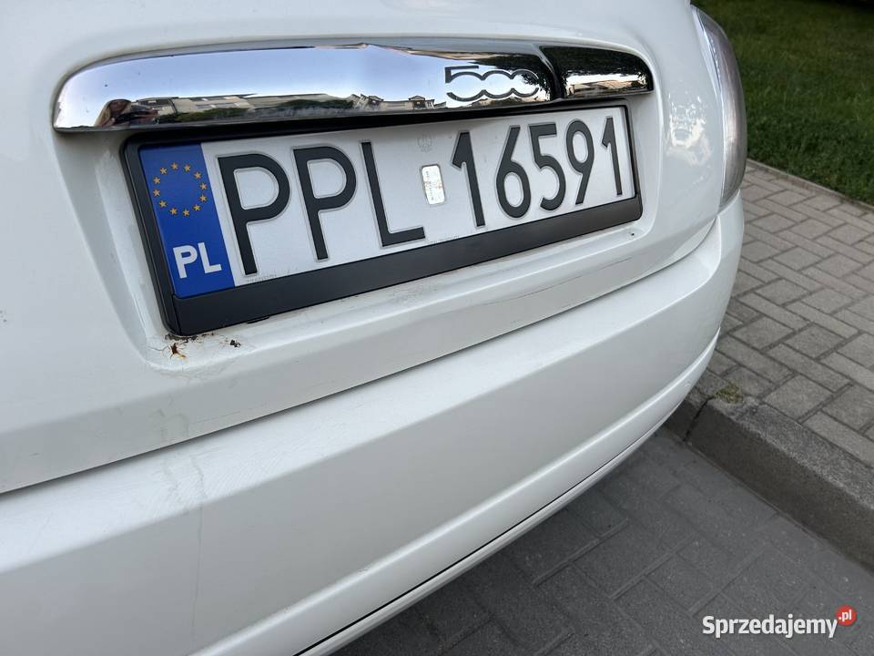 Fiat 500 2009 r 12 benzyna biały 139000 Piaseczno
