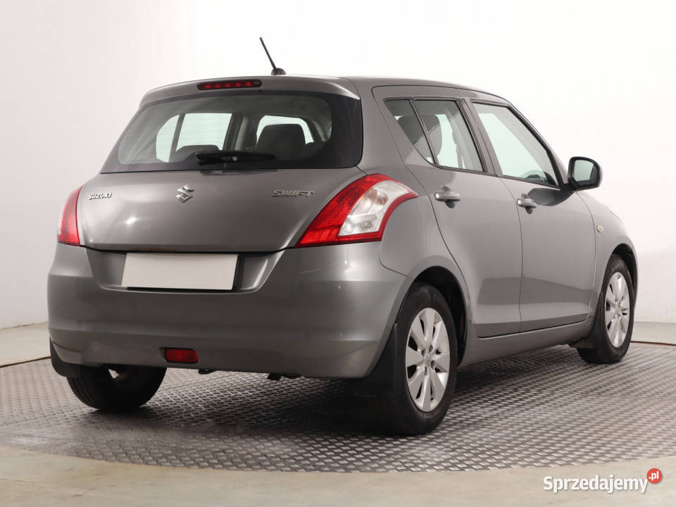 Suzuki Swift 12 Rok produkcji 2013 Katowice