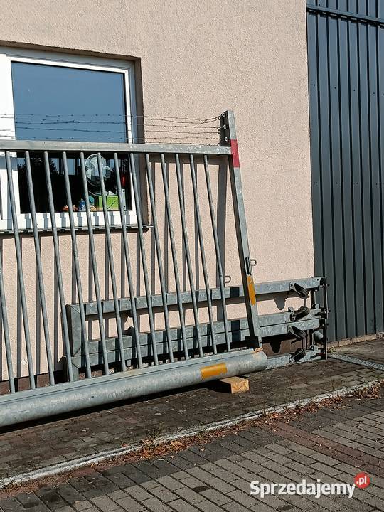 Brama z drutami kolczastymi stalowa długa ok 11 lubelskie sprzedam