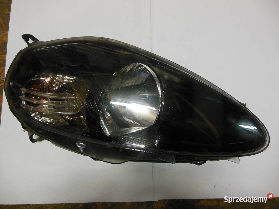REFLEKTOR PRAWY FIAT GRANDE PUNTO 086611164R sprzedam