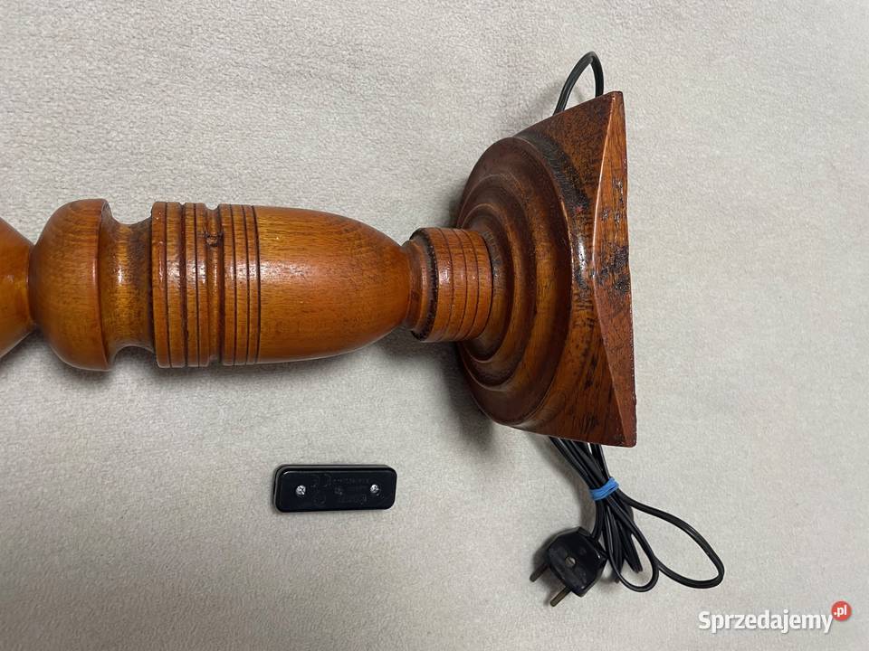 Stara lampa PRL drewniana 50 Lampy stołowe i nocne