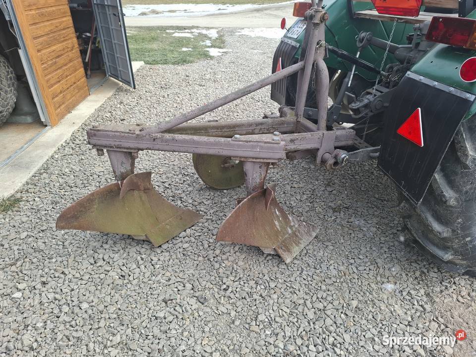 Sprzedam pług grudziądz 2 skibowy stary typ duży podkarpackie Trzcinica