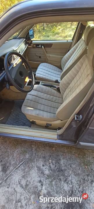 Mercedes 190 W201 fotel kierowcy kremowy osobowe Tapicerki samochodowe sprzedam