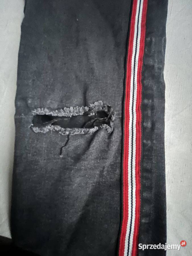 Czarne jeansy ZARA skinny z czerwonymi paskami czerwony Odzież codzienna
