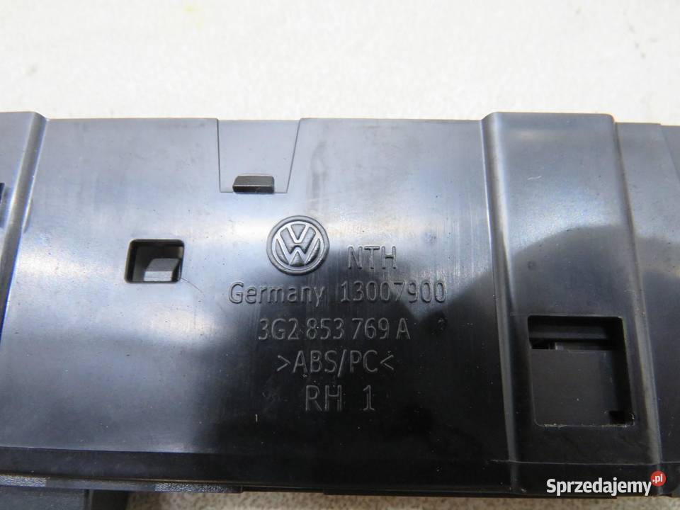 PANEL ŚWIATEŁ AWARYJNYCH PASSAT B8