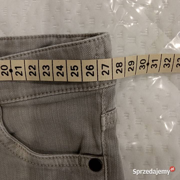 Spodenki dziewczęce r104 koloru szarego Odzież Koszalin