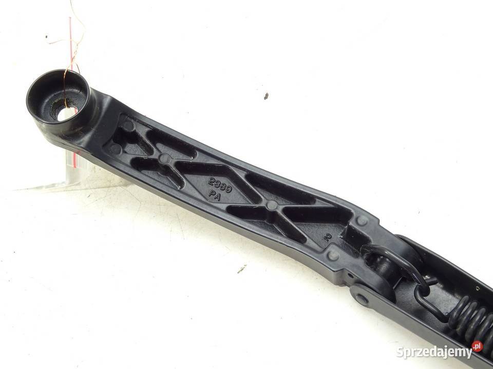 RAMIĘ WYCIERACZKI PRZÓD PRAWE LEXUS RC MOCOWANIE