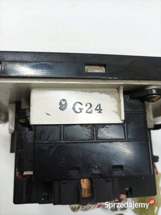 PANEL NAWIEWU 9G24 Kia K2700 II 1997 2004 Panele sterowania, przełączniki sprzedam