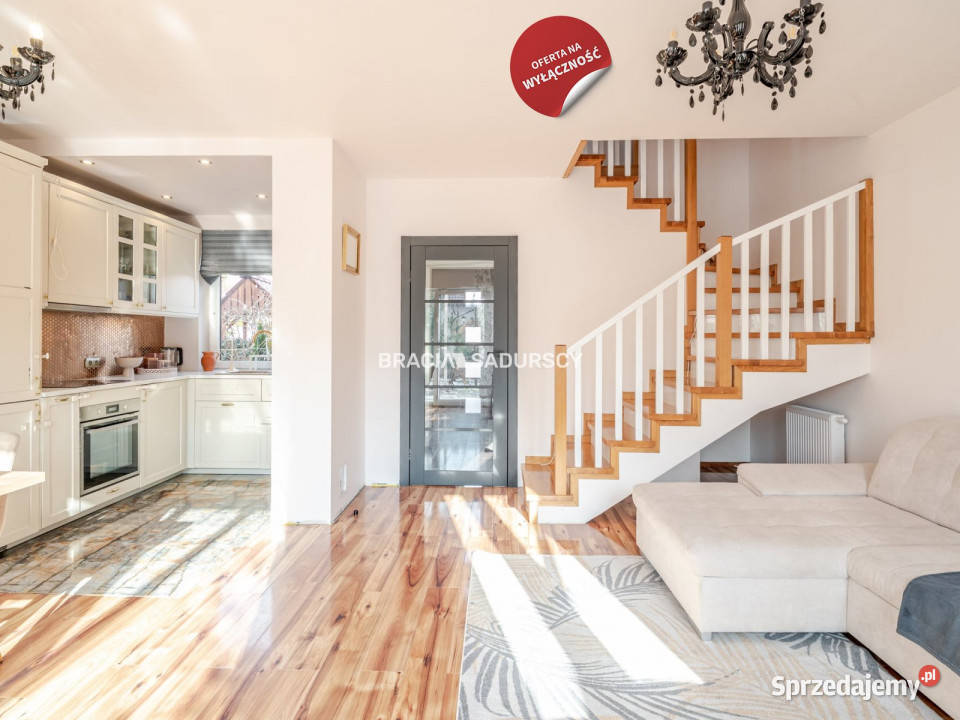 Dom szeregowy Niepołomice Oficerska 677m2 sprzedam