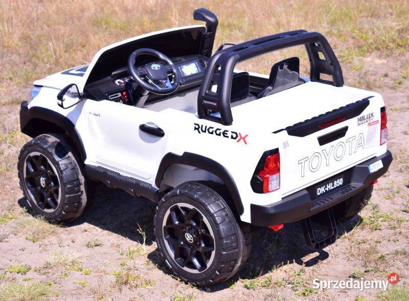 ORYGINALNA TOYOTA HILUX 2X12V10AH W WALIZCE Toruń