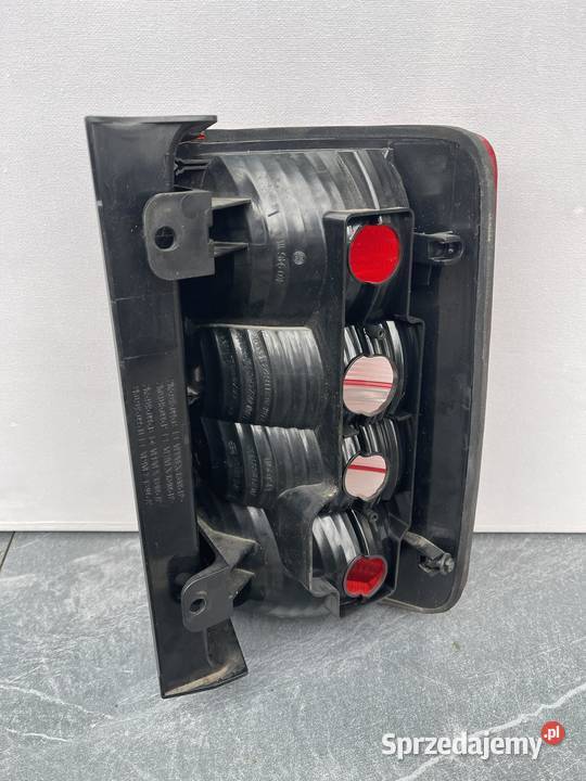 VW CADDY LIFT LEWA LAMPA TYŁ Ostroróg