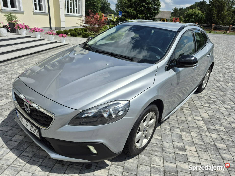 Volvo V40 16 115 CROSS CANTRY navi chromy II lakier metallic Drelów