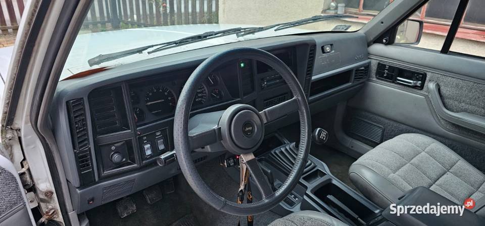Jeep Cherokee xj 25 bezyna wielkopolskie Ślesin