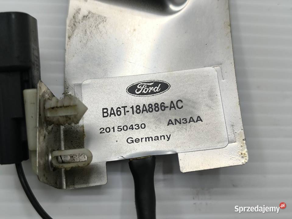 ANTENA WZMACNIACZ FORD FIESTA MK7 LIFT 10