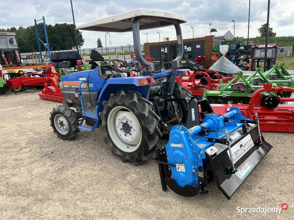 USŁUGI MULCZOWANIA KOSIARKĄ BIJAKOWĄ CZYSZCZENIE Pielęgnacja ogrodów i trawników Trojanów