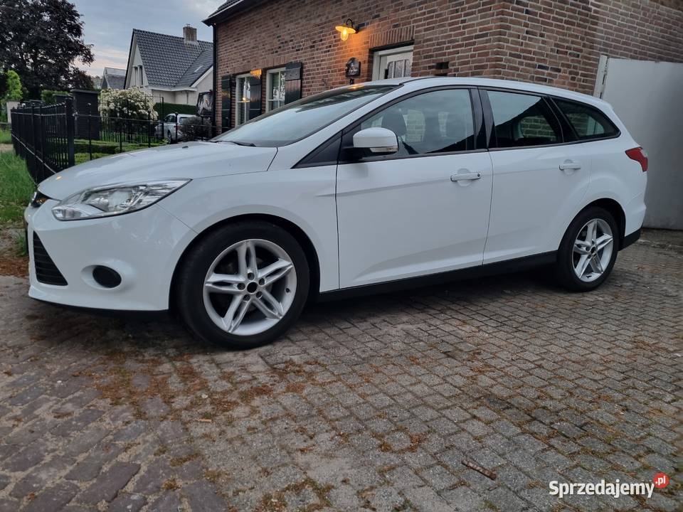Ford Focus 2012 kombi 16 TDCI Warpuny