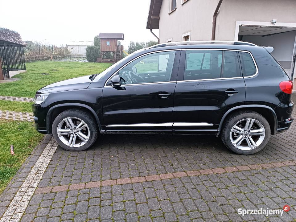 Volkswagen Tiguan 20 TDI 4Motion RLine DSG czarny Tuchola