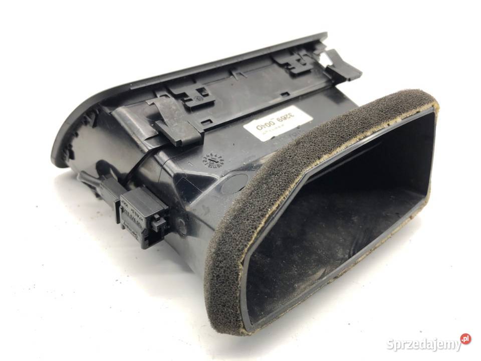 KRATKA NAWIEWU PRAWY PRZÓD VW PASSAT B7 osobowe