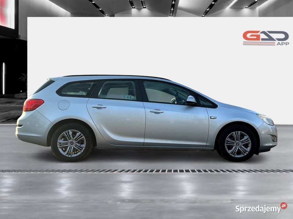 Opel Astra 1 Wlasciciel w Kraju 2015 Roku sprowadzony Zabrze sprzedam