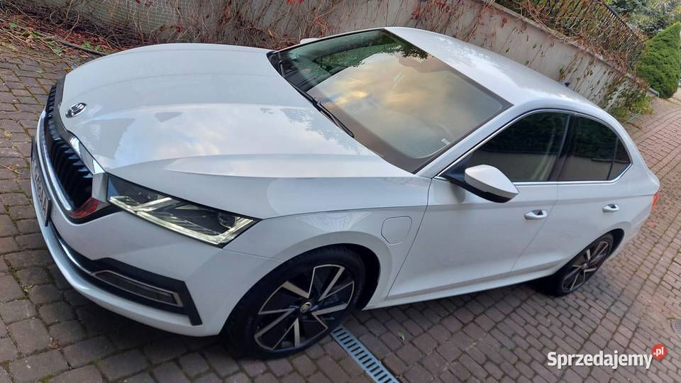 SKODA OCTAVIA IV 14 TSI Style PlugIn iV 204 DSG Octavia Kielce