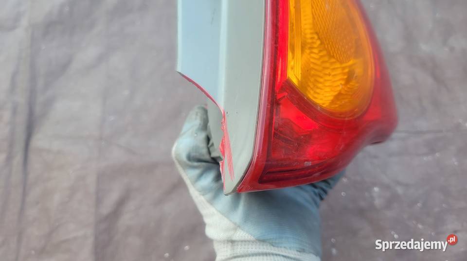 LAMPA PRAWA PRAWY TYŁ TOYOTA COROLLA E15 1017 osobowe Ruda Śląska