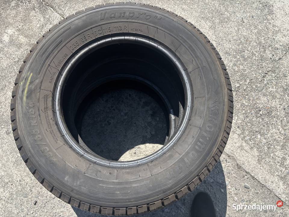 2 opony wzmacniane 2356516c Samochodowe małopolskie Tarnów