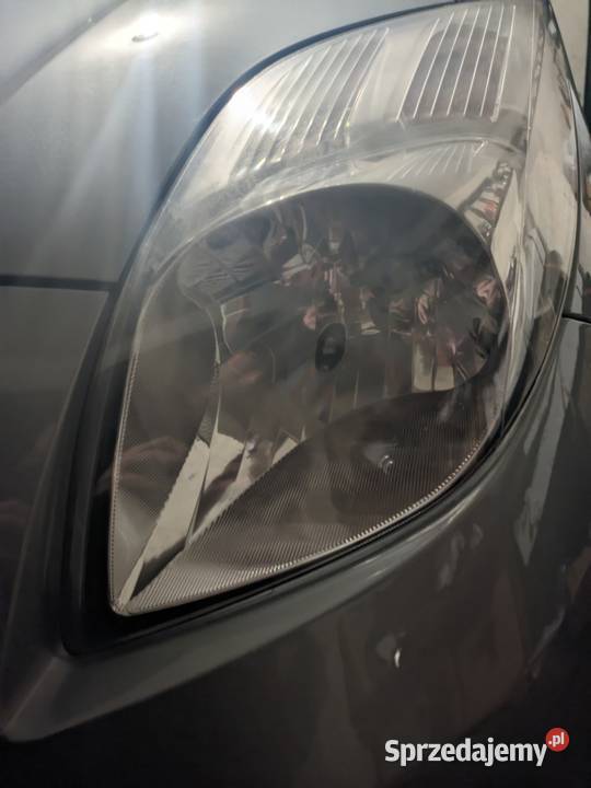 Lampa lewa Toyota Yaris 2 2007 Valeo Międzyrzec Podlaski