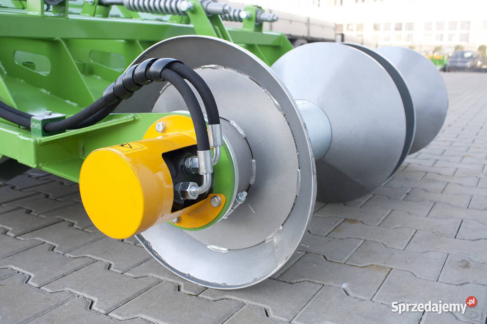 Aktywny pielnik Formownica redlin ARA BOMET dwa Kozenin