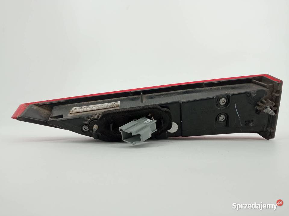 LAMPA TYŁ W KLAPĘ LEWA KOMBI LED 32228904 Volvo osobowe