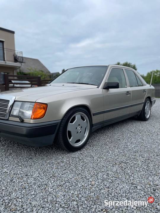 Mercedes W124 300E super stan wąska listwa W124 Namysłów