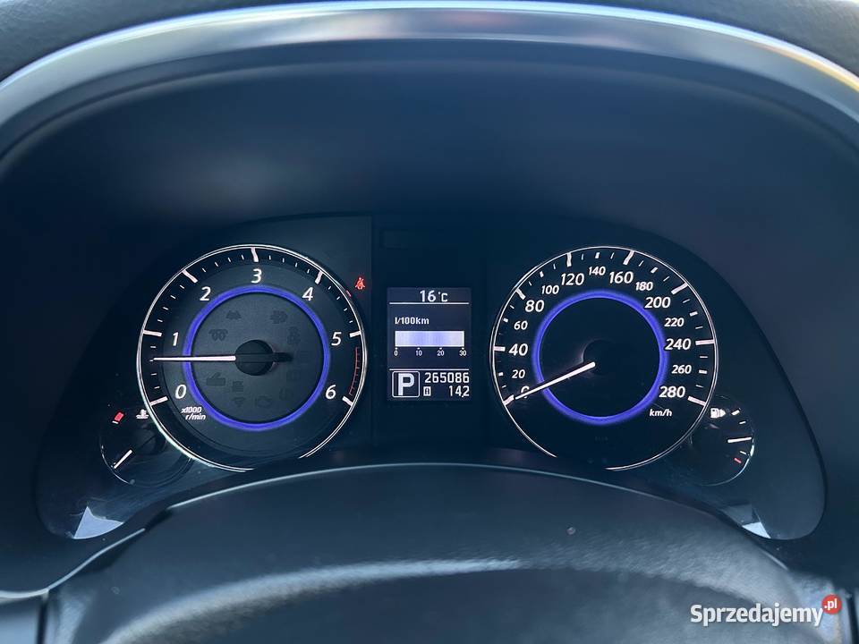 Infiniti FX30d S Premium 30 V6 238 4x4 Bose 2993cm3 Szczecin