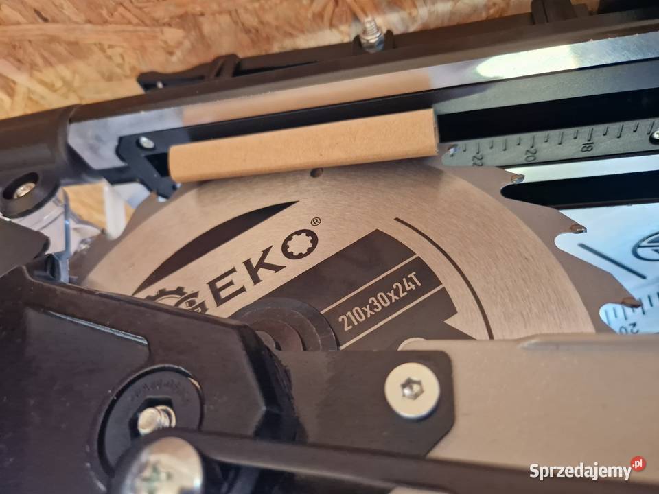 Piła ukośnica z posuwem 1700W 210mm Geko G80820 Głogowa sprzedam